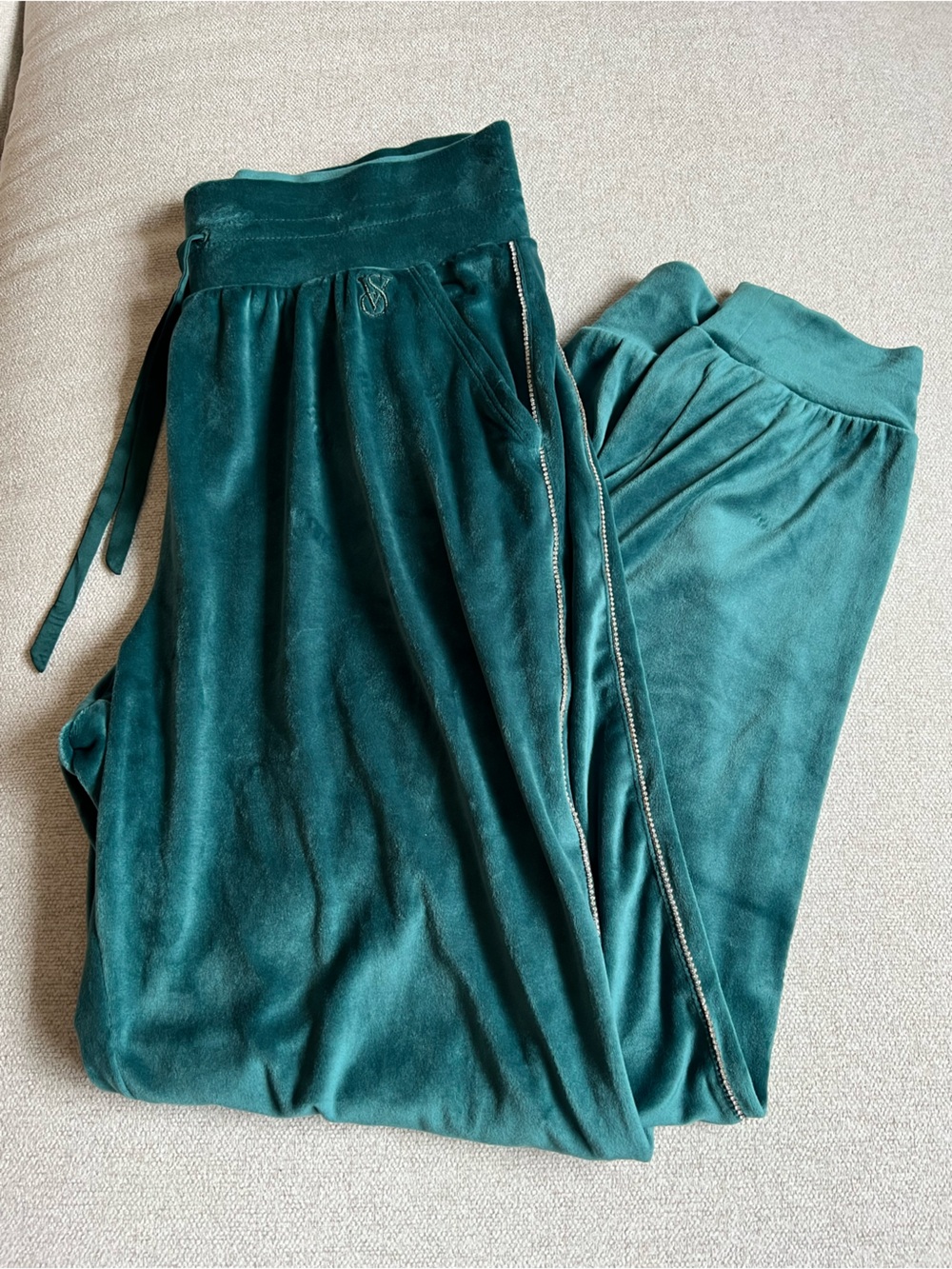 Victoria’s Secret Green Velvet Rhinestone Joggers Size Medium Like New
